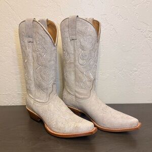 Shyanne Woman Size 7.5 Ivory Lasy Floral Embroidered Western Boot Leather Soles